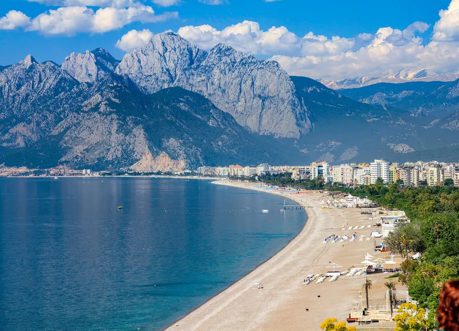 Antalya's Konyaaltı beach and the Taurus Mountains on the Turkish Riviera